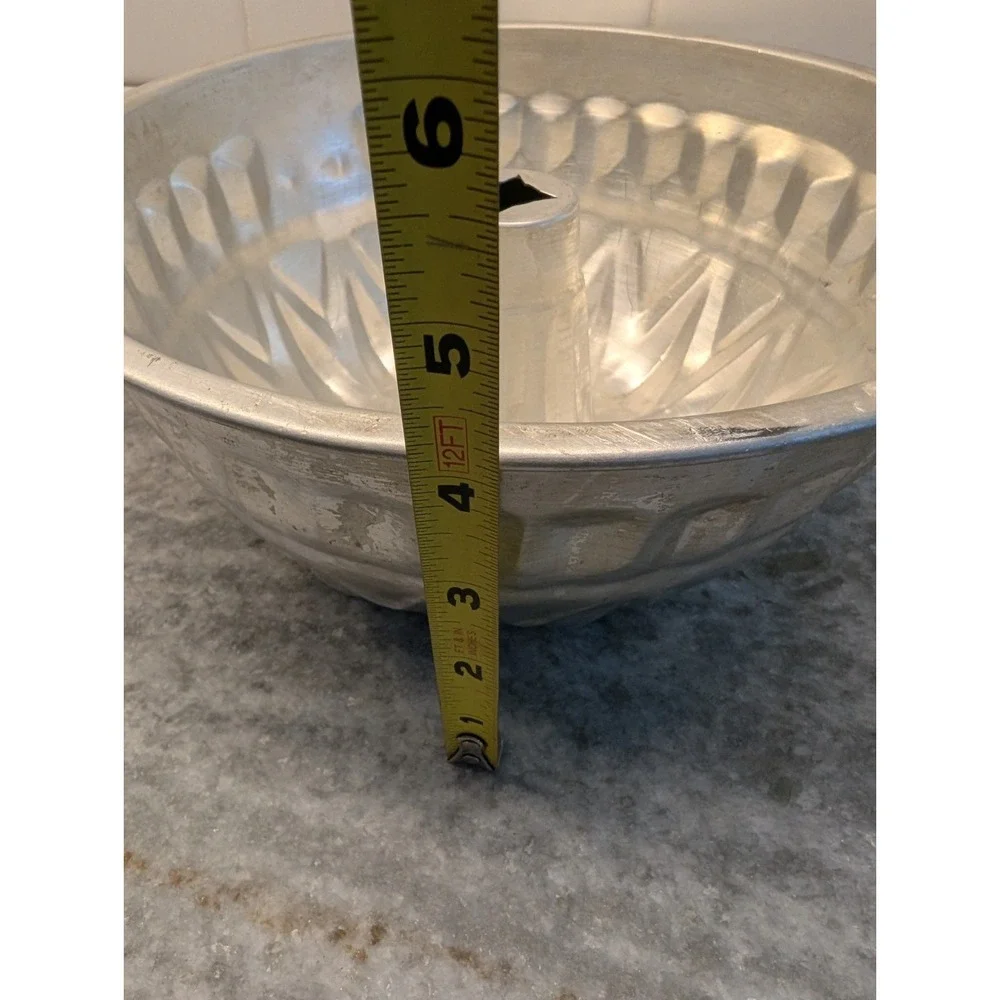 Large Aluminum Mid Century‎ Pastry or Baking Mold